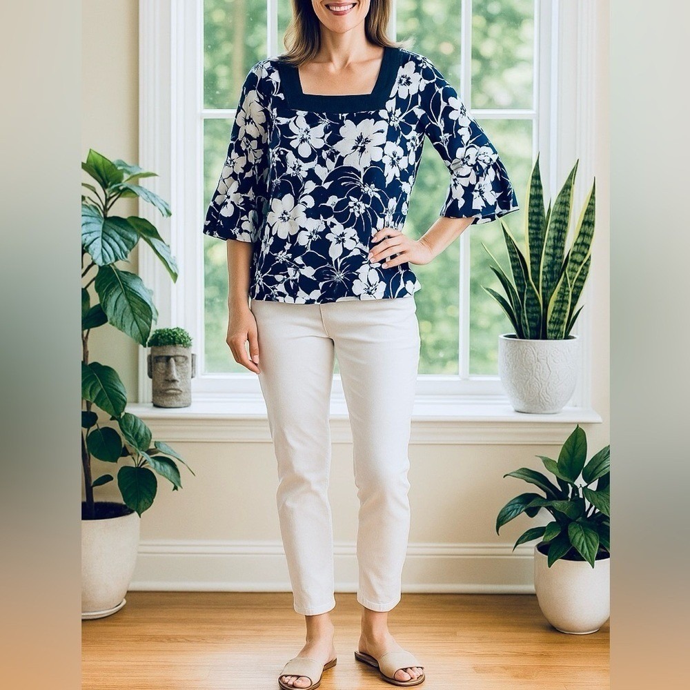 Tommy Hilfiger Navy Blue/White Floral Print Smocked Pullover Top Shirt Blouse